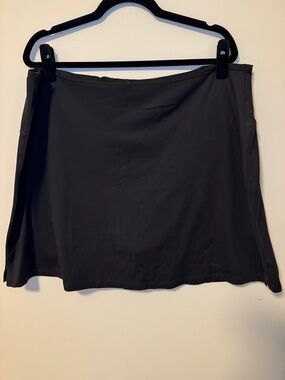 girlfriend collective Black Skort - Size 4XL